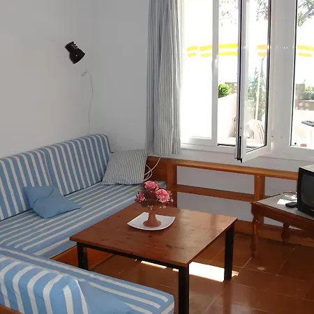 Apartment Cala Llobeta 16 *
